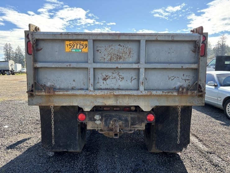 1985-international-4700-image-4