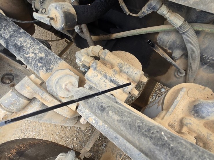 2001-mack-rd690s-image-53