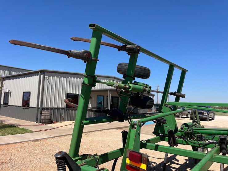 2001-john-deere-2400-image-12