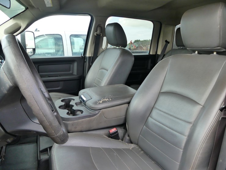 2017-dodge-ram-5500-image-13