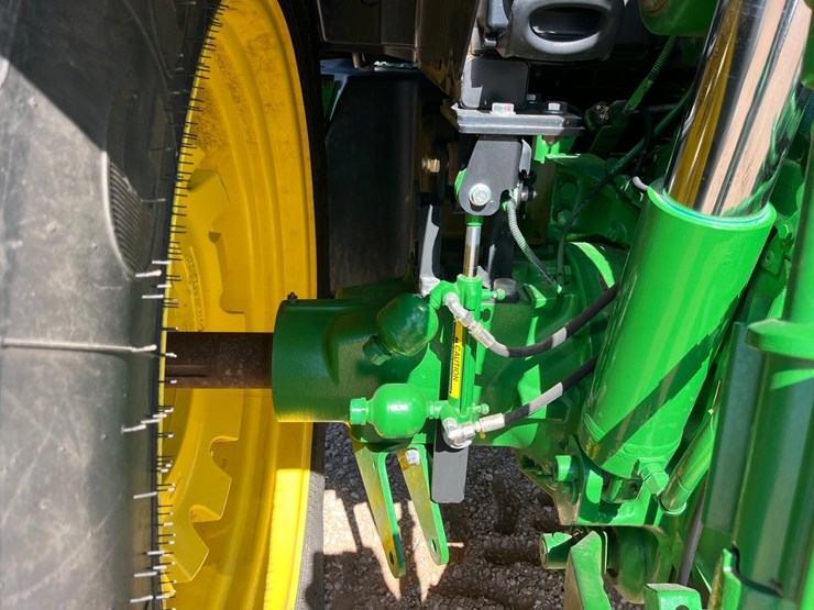 2015-john-deere-6145r-image-17