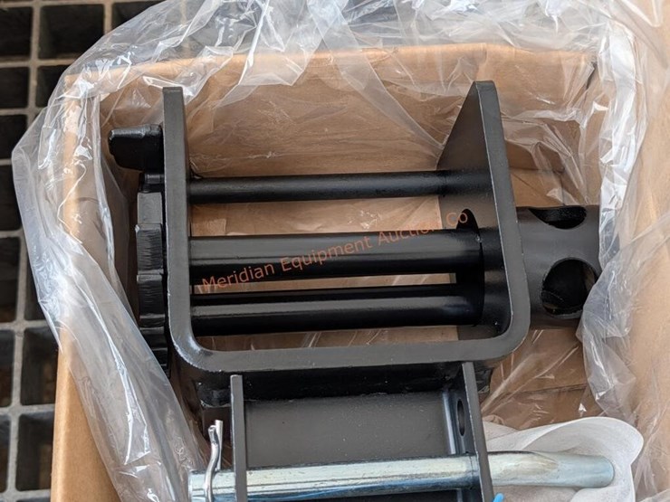 4--stake-pocket-winches-image-3