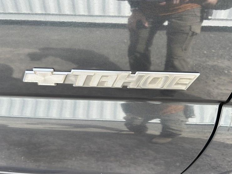 2003-chevrolet-tahoe-image-14