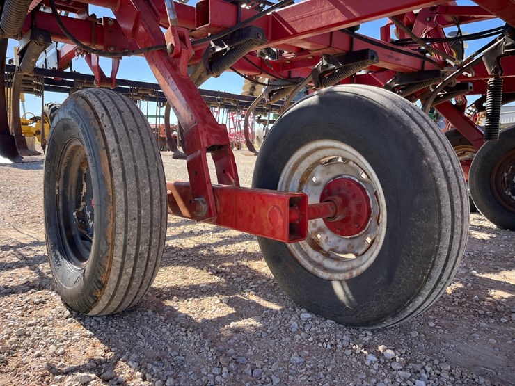 case-ih-4300-image-6
