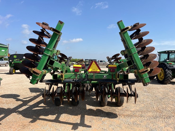 2000-john-deere-637-image-8