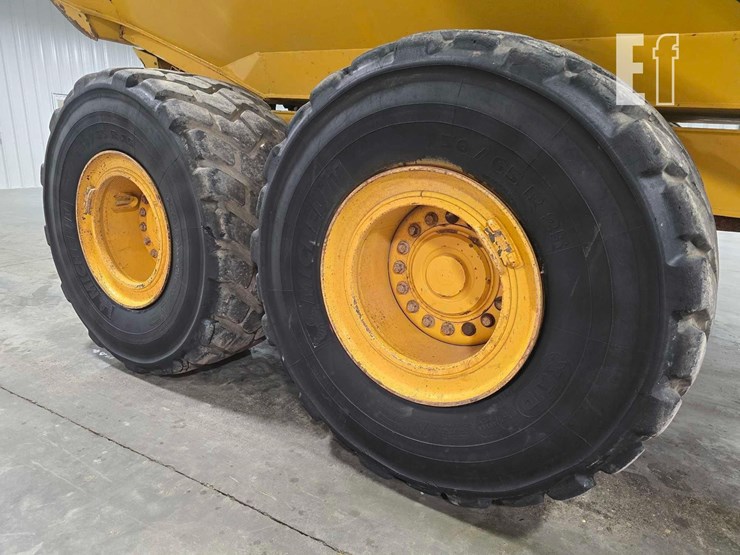 2021-deere-260e-image-31