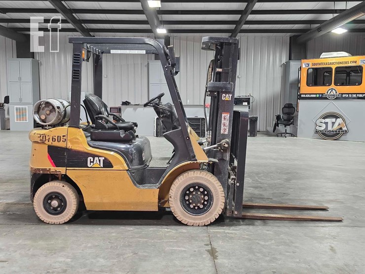 2019-caterpillar-gp25n-image-6