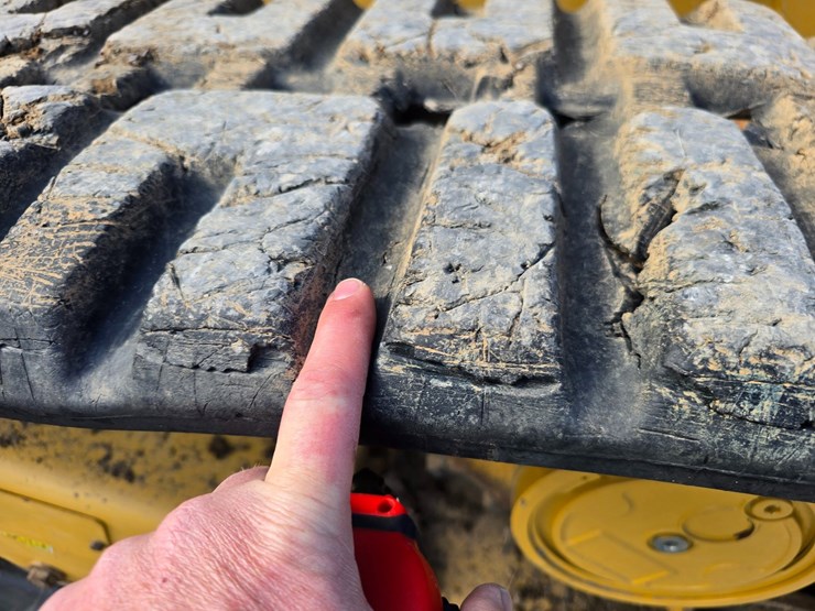 2023-caterpillar-299d3-xe-image-41