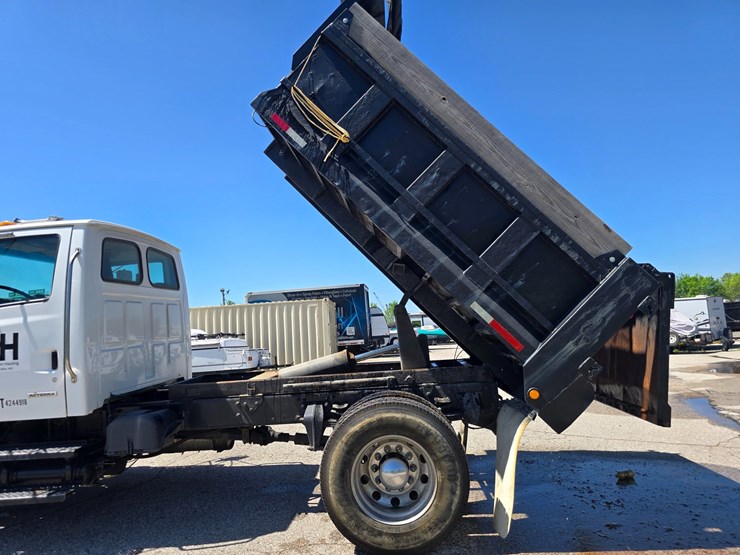 2009-sterling-acterra-image-48