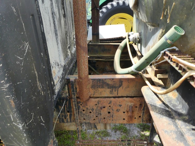 1990-ford-f700-image-9