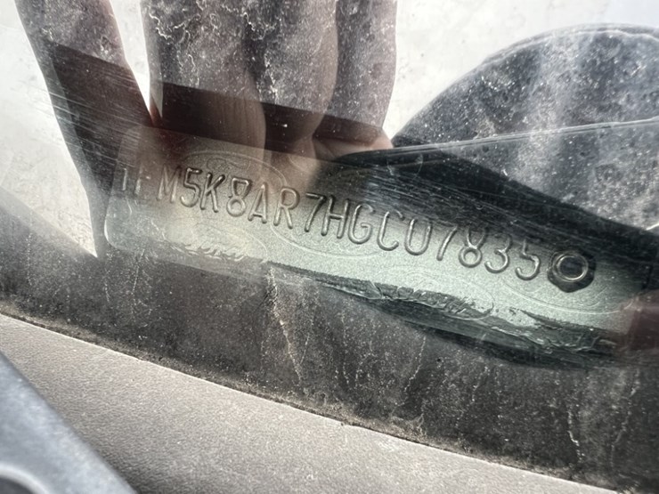 2017-ford-explorer-image-9