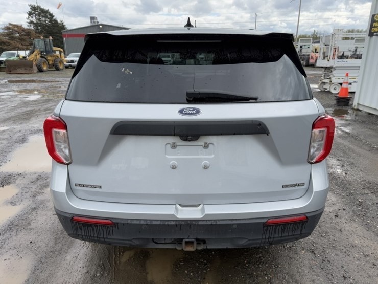 2020-ford-explorer-image-5