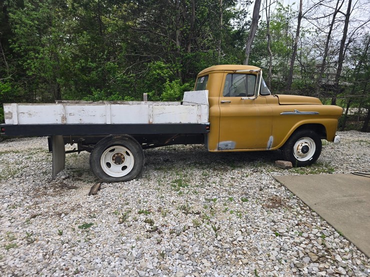 1958-chevrolet-apache-image-16