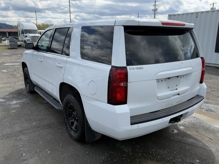 2016-chevrolet-tahoe-image-6