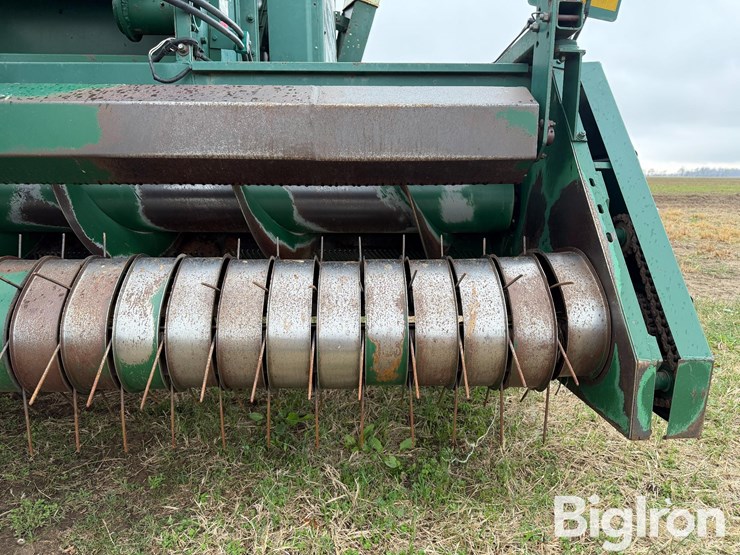 2012-kmc-3386-peanut-combine-image-12