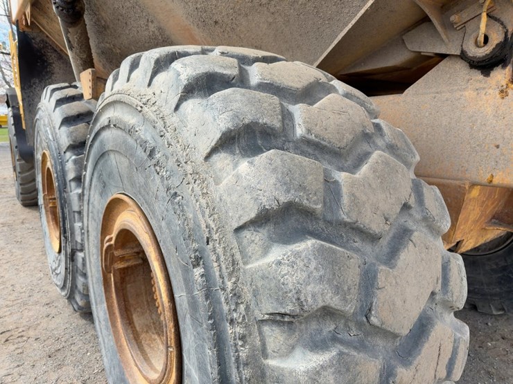 2003-volvo-a40d-image-11