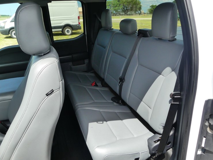 2021-ford-f150-xl-image-8