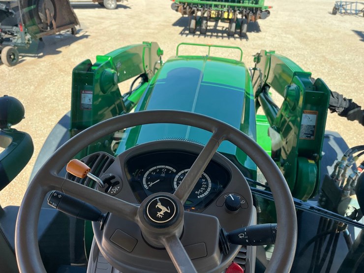 2015-john-deere-6145r-image-27