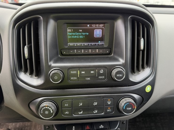 2016-chevrolet-colorado-image-29