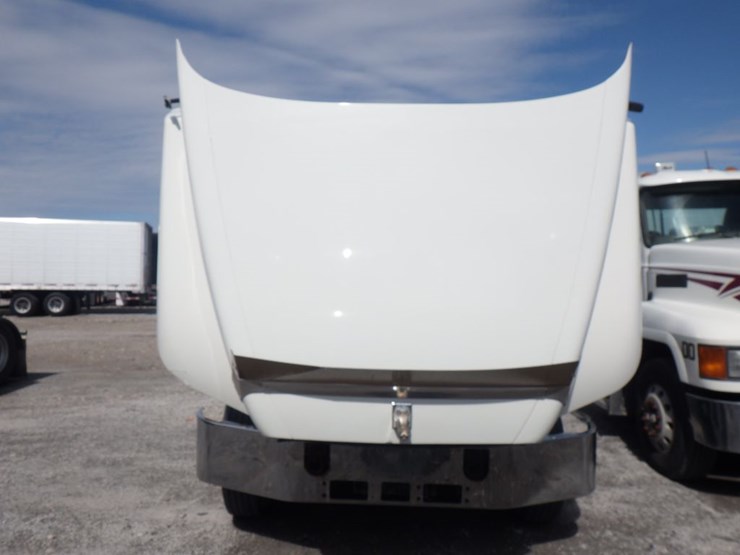 2001-mack-ch613-image-21