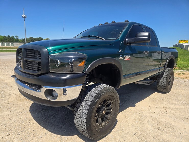 2008-dodge-ram-2500-image-2