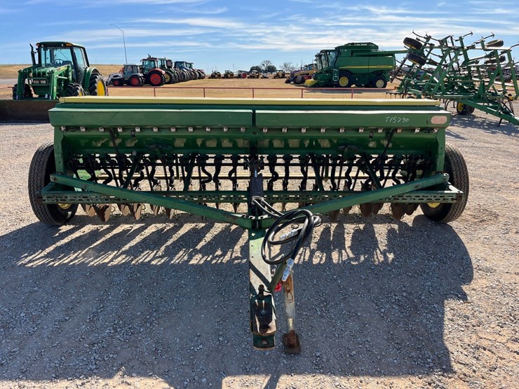 john-deere-8300-image-3