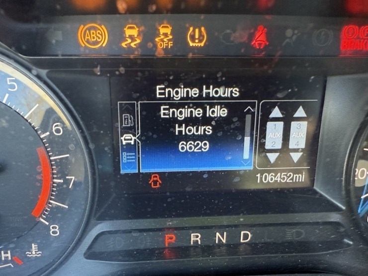 2017-ford-explorer-image-25