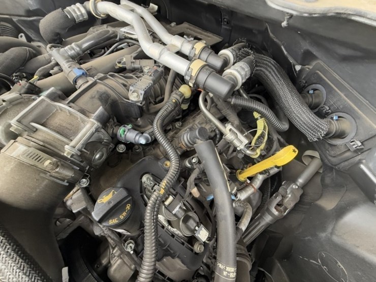 2021-ford-explorer-image-12