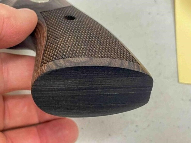 colt-revolver-image-12