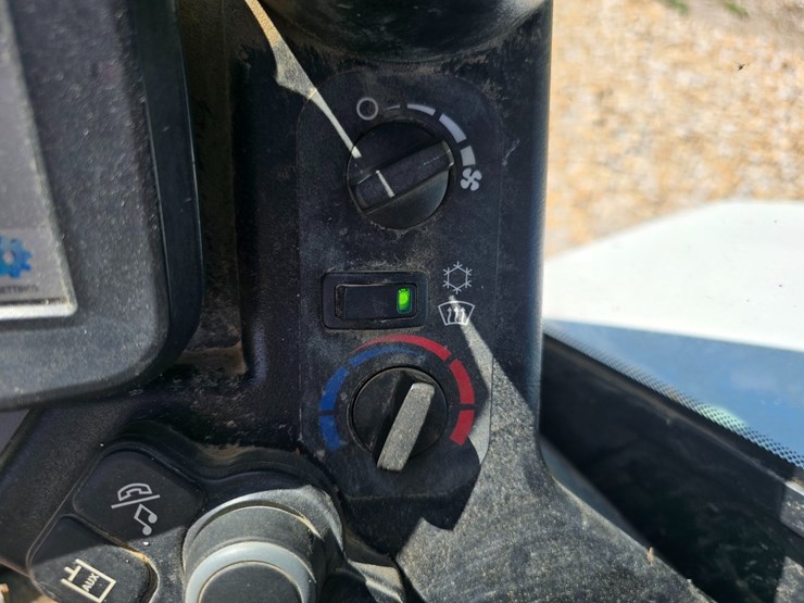 2022-bobcat-e50-image-56