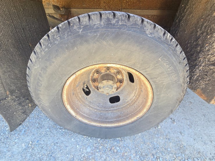 2011-ford-f350-image-56