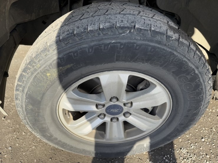 2017-ford-f150-xlt-image-16