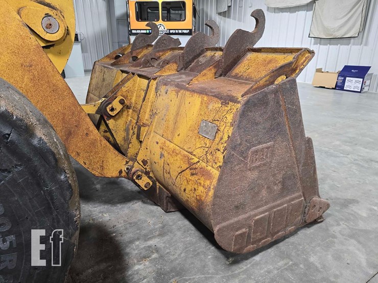 2006-caterpillar-938g-image-11