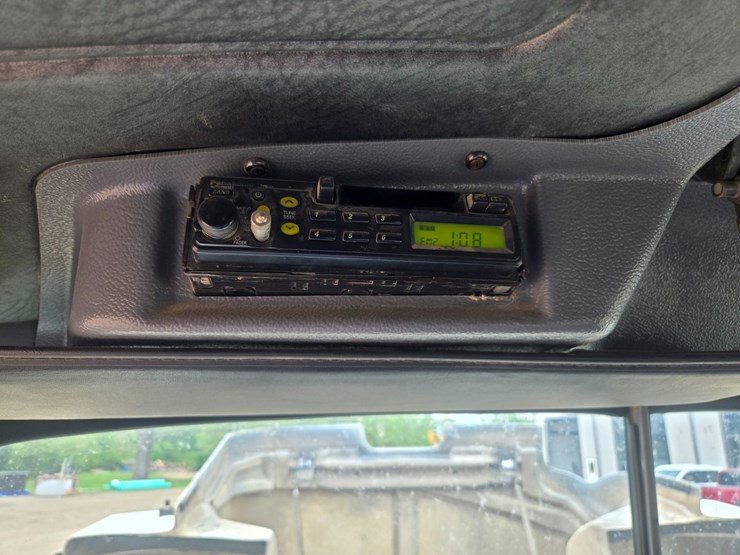 2001-mack-rd690s-image-86