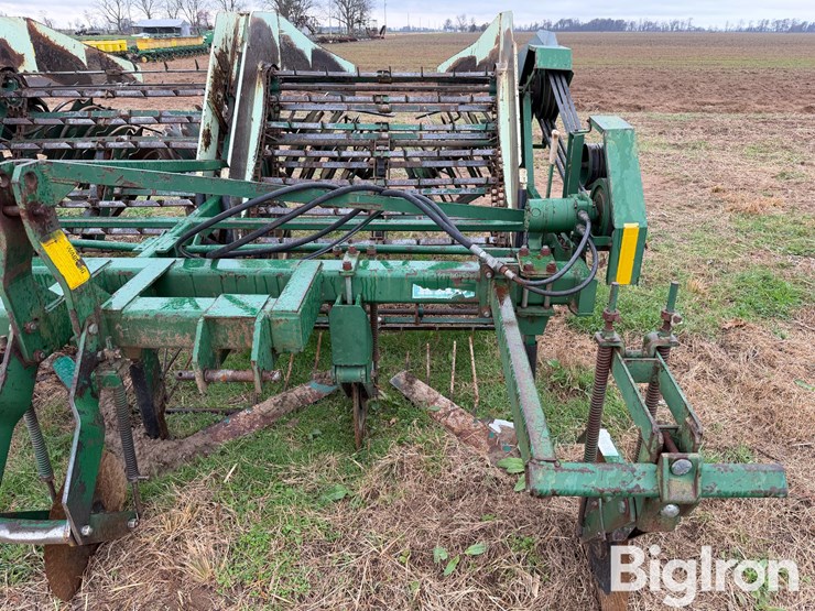 2001-kmc-4-30-peanut-digger-image-12