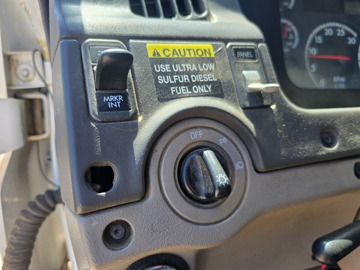 2009-sterling-acterra-image-90