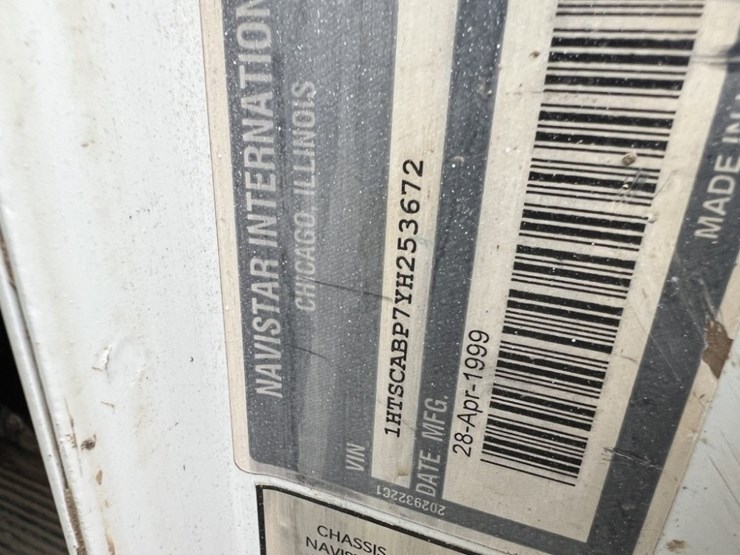 2000-international-4700-image-10