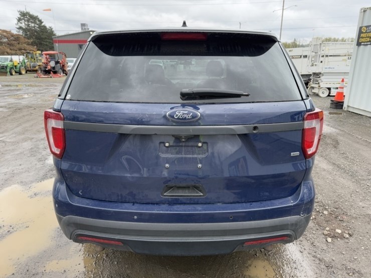 2017-ford-explorer-image-5