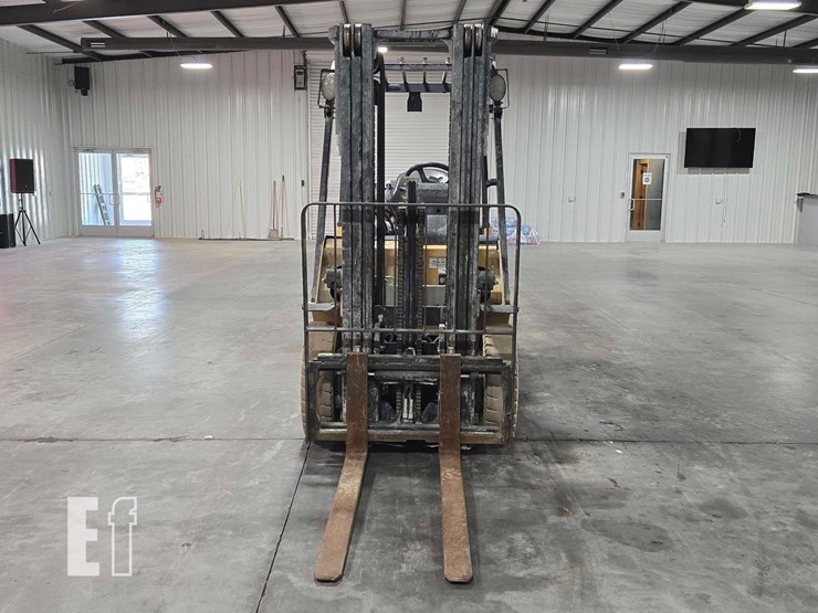 2019-caterpillar-gp25n-image-7