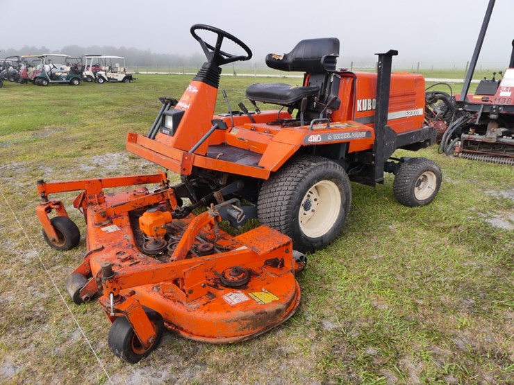 kubota-f2000-image-1