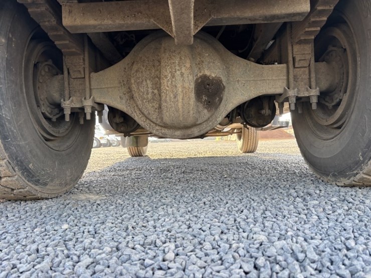 1985-international-4700-image-15