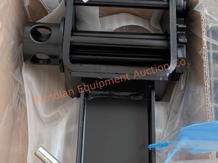 6--stake-pocket-winches-image-4