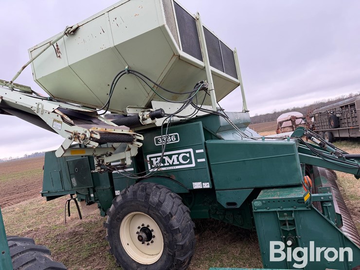 2012-kmc-3386-peanut-combine-image-4
