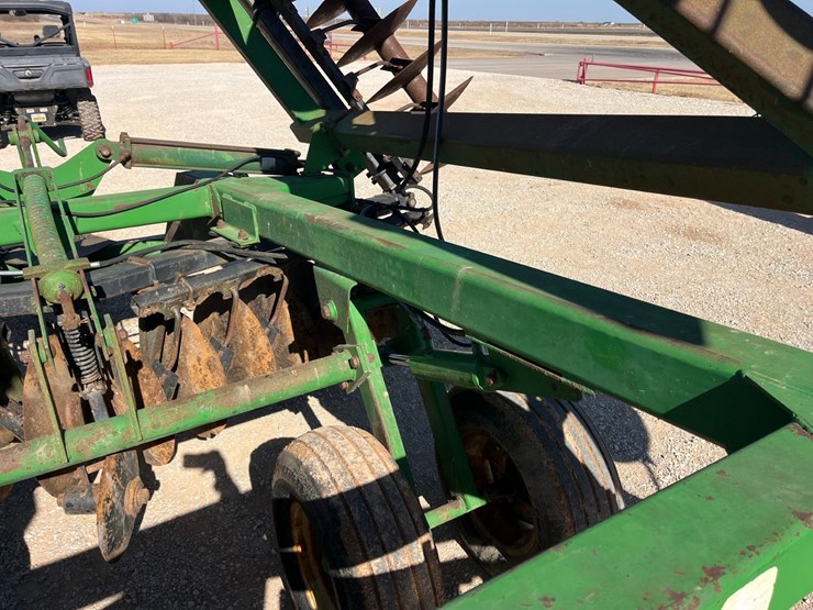 1989-john-deere-630-image-11