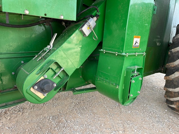 2013-john-deere-s670-image-48