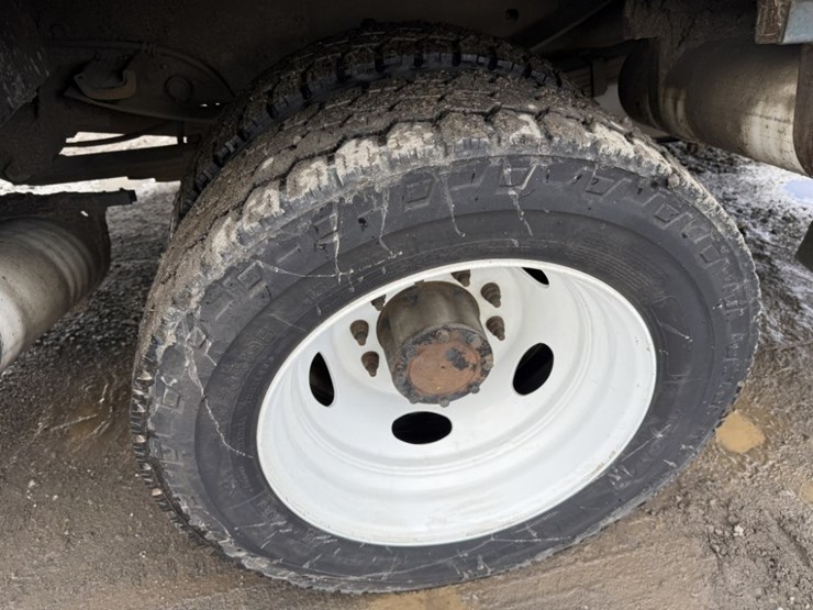 2016-ford-f550-sd-image-16