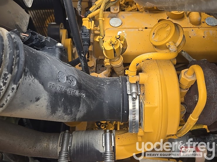 2021-deere-310sl-image-81