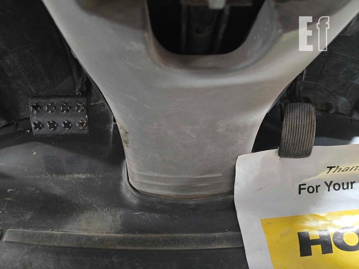 2022-caterpillar-920-image-16