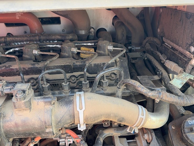 2021-bobcat-s740-image-9