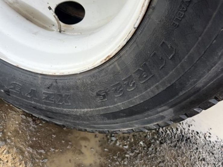 2001-sterling-l7500-image-12